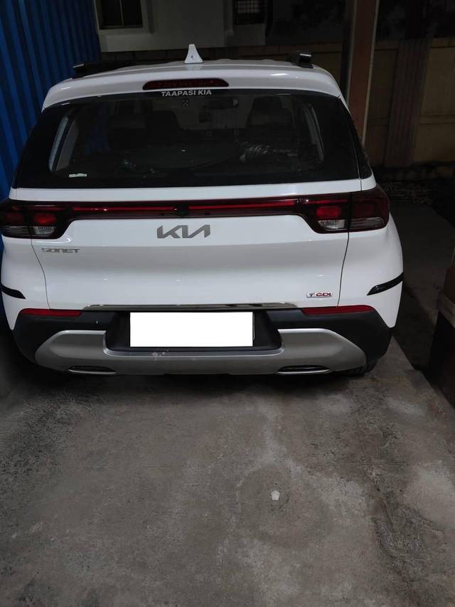 https://images10.gaadi.com/usedcar_image/4522340/original/processed_fe4b3e26-a6d2-4a16-8f3b-f393c56ec2d3.jpg?imwidth=6402