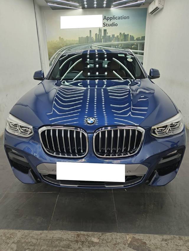 https://images10.gaadi.com/usedcar_image/4522342/original/processed_a725e54e4a26b2fc2b3b92f184399450.jpg?imwidth=6402