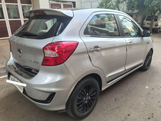 https://images10.gaadi.com/usedcar_image/4522357/original/processed_15254775a2394b3bbcd35b21bedd5cd7.jpg?imwidth=6401