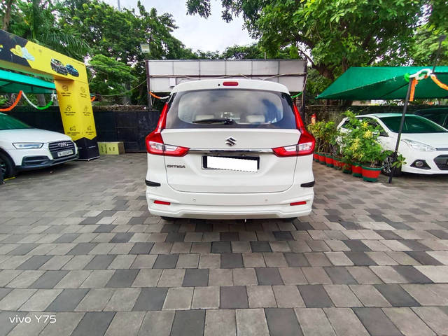 https://images10.gaadi.com/usedcar_image/4522374/original/processed_d04ece37fd413e1e024faf0facbcdef0.png?imwidth=6401