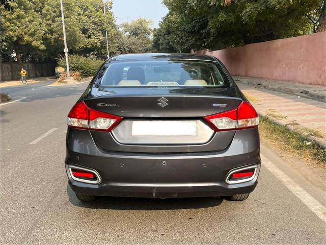 https://images10.gaadi.com/usedcar_image/4522375/original/processed_5799ad3d68add716e5a07019849d35ae.jpg?imwidth=6402