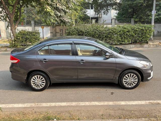 https://images10.gaadi.com/usedcar_image/4522375/original/processed_ef085cced4d022facdf29535f81378d4.jpg?imwidth=6401
