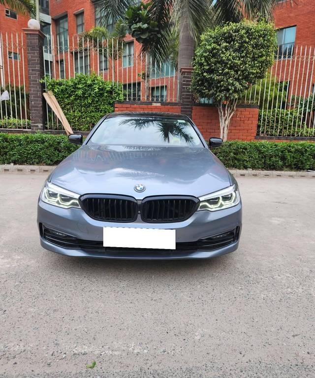 https://images10.gaadi.com/usedcar_image/4522382/original/processed_649c4e4fb9fe56b7799e79f2c8fe2ceb.jpg?imwidth=6400