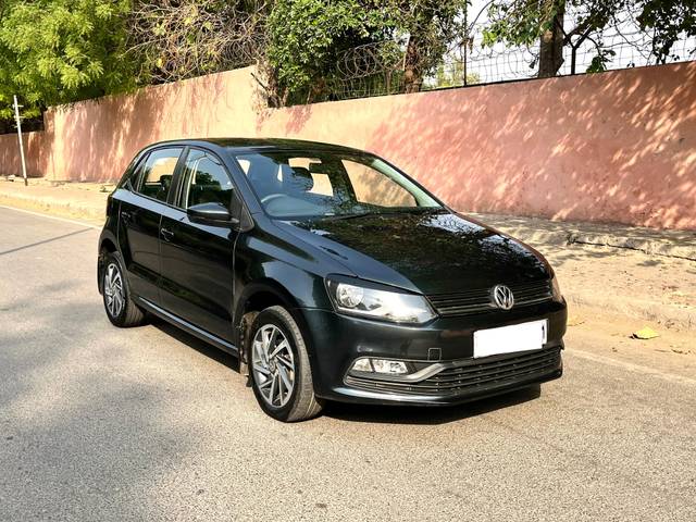 https://images10.gaadi.com/usedcar_image/4522424/original/processed_b6f6743f59aa73776155398fbccc9338.jpg?imwidth=6400