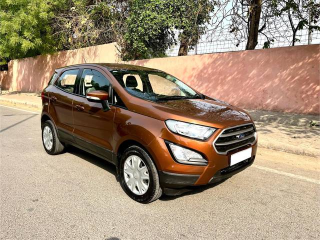 https://images10.gaadi.com/usedcar_image/4522428/original/processed_8ee103901b95873684f77a11f64ef752.jpg?imwidth=6400