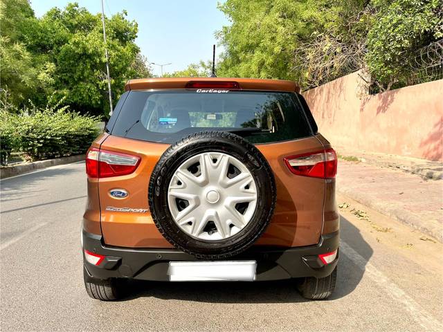 https://images10.gaadi.com/usedcar_image/4522428/original/processed_bd2a36b2ecaa27b67952bc3b9eb614b1.jpg?imwidth=6402
