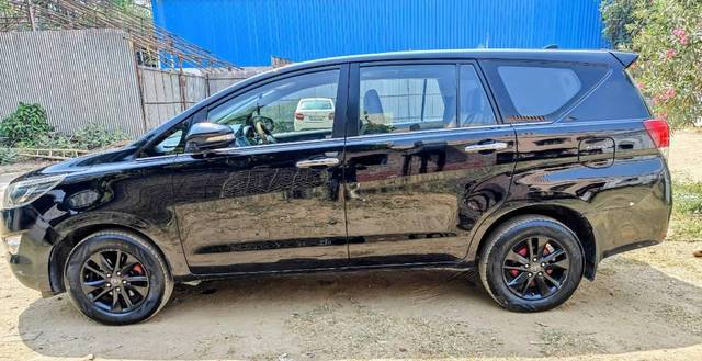 https://images10.gaadi.com/usedcar_image/4522429/original/processed_0435adb4-44e1-4e3a-aaf8-265eea162452.jpg?imwidth=6401
