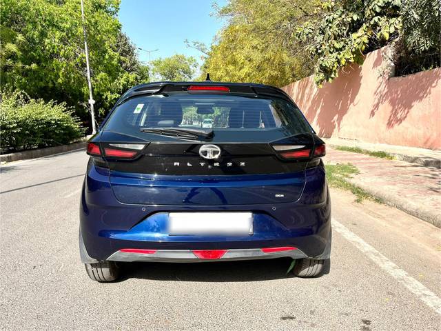 https://images10.gaadi.com/usedcar_image/4522439/original/processed_018581b8731184a51fc050743cdc58c2.jpg?imwidth=6402