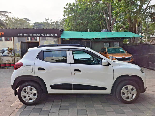 https://images10.gaadi.com/usedcar_image/4522442/original/processed_8d8b8889f8c32b3ec1d5daada9bb4eec.png?imwidth=6401