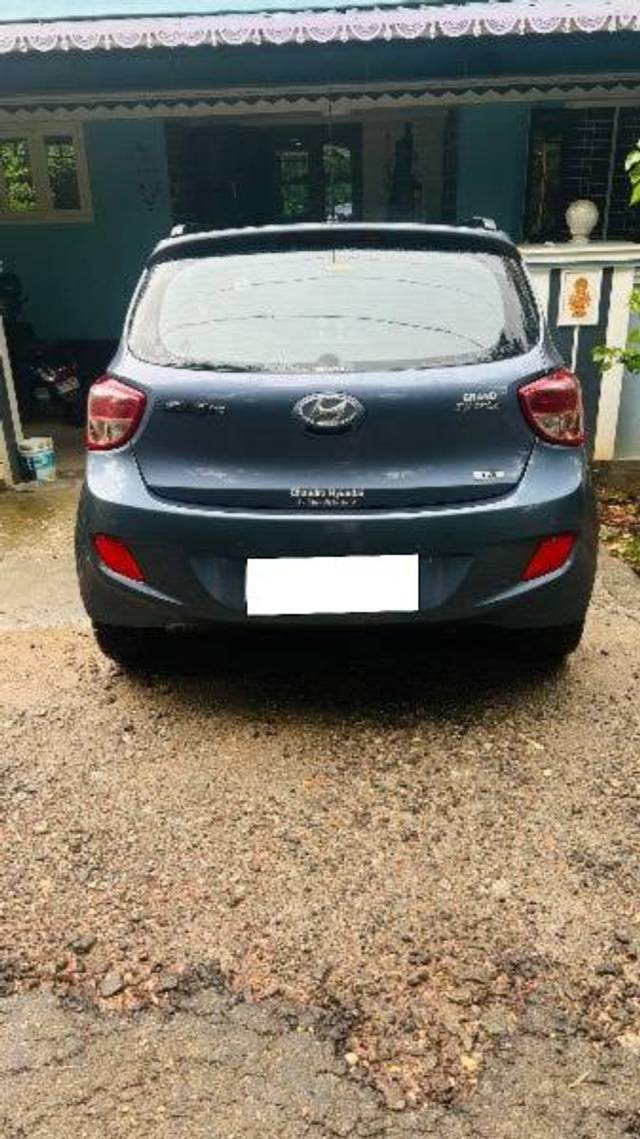 https://images10.gaadi.com/usedcar_image/4522447/original/processed_992bae29-c073-4751-9d60-c827d9838a90.jpeg?imwidth=6401
