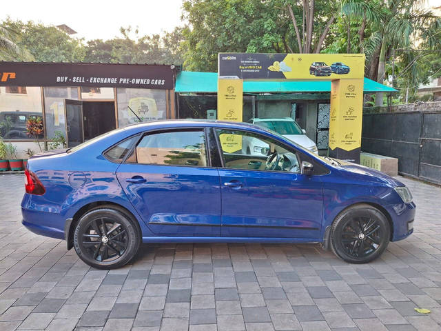 https://images10.gaadi.com/usedcar_image/4522448/original/processed_45a38322e316df138cd599a8d8e444d1.png?imwidth=6402
