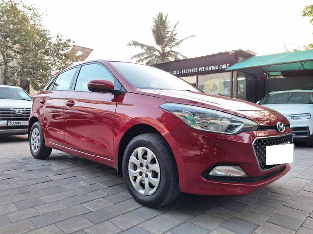 https://images10.gaadi.com/usedcar_image/4522450/original/processed_d3b6c688eeb7ae7665ba18409afbaac0.png?imwidth=6400