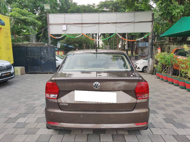 https://images10.gaadi.com/usedcar_image/4522454/original/processed_69a0b5f267a90507e04494d4d7c807b0.png?imwidth=6401