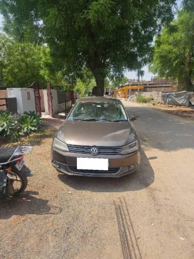 https://images10.gaadi.com/usedcar_image/4522475/original/processed_7ff962c8-f22e-4cf0-8c5e-ef7181a19ce6.jpg?imwidth=6400