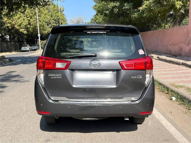 https://images10.gaadi.com/usedcar_image/4522496/original/processed_cb1c7fa2d17436cbe50440ffece84d6c.jpg?imwidth=6402