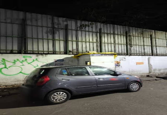 https://images10.gaadi.com/usedcar_image/4522552/original/25395a48-d84e-42f5-bbfe-c9c6e0ce087b.?imwidth=6400