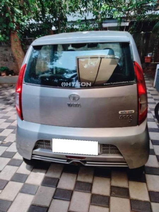 https://images10.gaadi.com/usedcar_image/4522554/original/processed_655d7434-6933-49c4-aaf1-6ba9324d37dc.jpeg?imwidth=6401