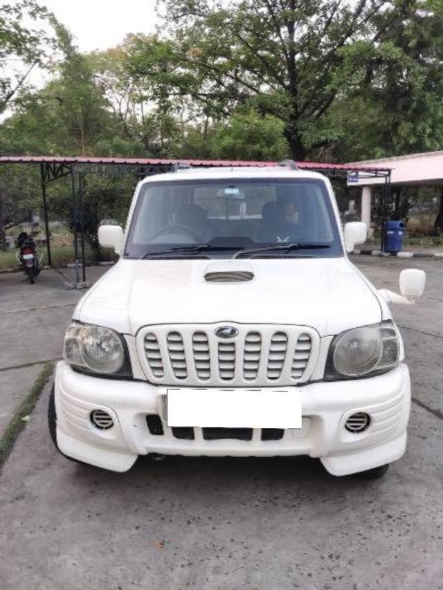 https://images10.gaadi.com/usedcar_image/4522557/original/processed_035ae068-a973-4f60-903b-80cf265b0aca.jpeg?imwidth=6402