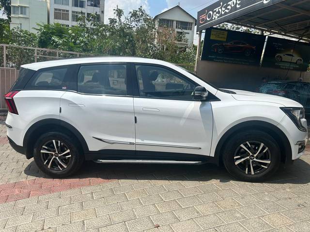 https://images10.gaadi.com/usedcar_image/4522564/original/c81674c8-662b-4731-b54b-13bb81925800.jpg?imwidth=6402