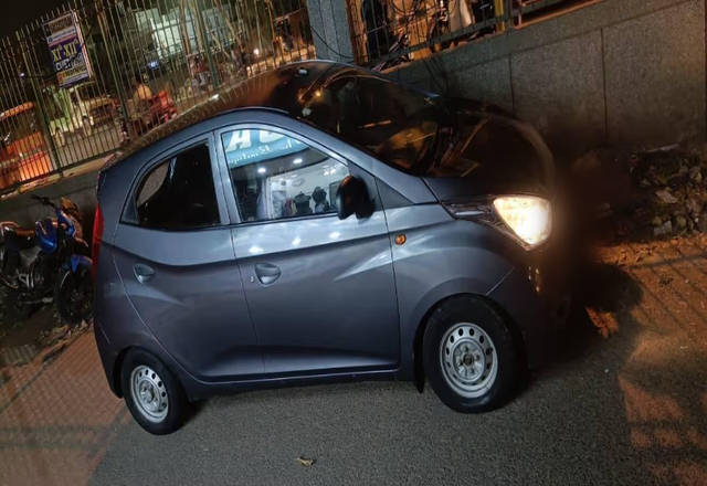 https://images10.gaadi.com/usedcar_image/4522583/original/efeeaf45-4940-4f9f-9850-acecc3d6748c.?imwidth=6400
