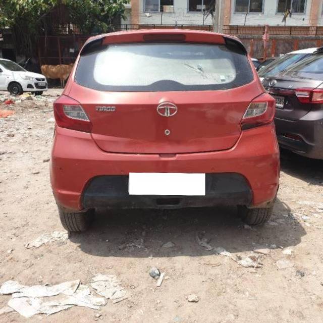 https://images10.gaadi.com/usedcar_image/4522613/original/processed_25301e4f-00c3-493c-8c85-def0433a9cda.jpg?imwidth=6401