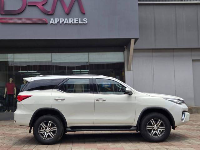 https://images10.gaadi.com/usedcar_image/4522631/original/processed_a87d67b5458c3d2ed58eb635369fb50b.jpg?imwidth=6401