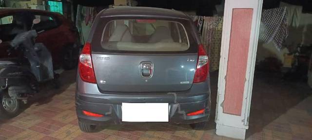 https://images10.gaadi.com/usedcar_image/4522650/original/processed_d6755618-57c6-424b-aed9-96063d4d212c.jpg?imwidth=6402