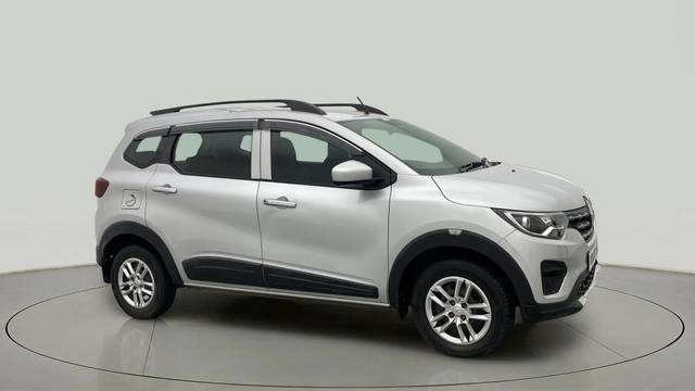https://images10.gaadi.com/usedcar_image/4522658/original/bc839bb8310804f363d3fc93e921bf26.jpg?imwidth=6400