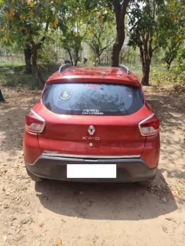 https://images10.gaadi.com/usedcar_image/4522664/original/processed_c83dffc7-f1a5-432e-95ab-9475fa752b49.jpg?imwidth=6401