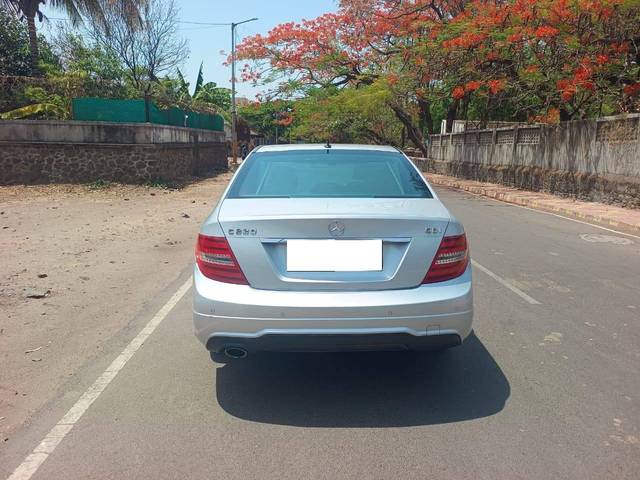 https://images10.gaadi.com/usedcar_image/4522666/original/processed_a7dbb1915518d28b2dced49caa562d04.JPG?imwidth=6402