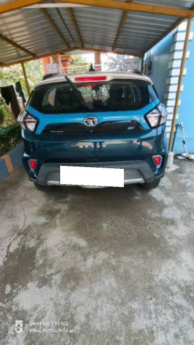 https://images10.gaadi.com/usedcar_image/4522687/original/processed_92cf41a5-58a0-44bb-a8cf-8ece576db3dc.jpg?imwidth=6401
