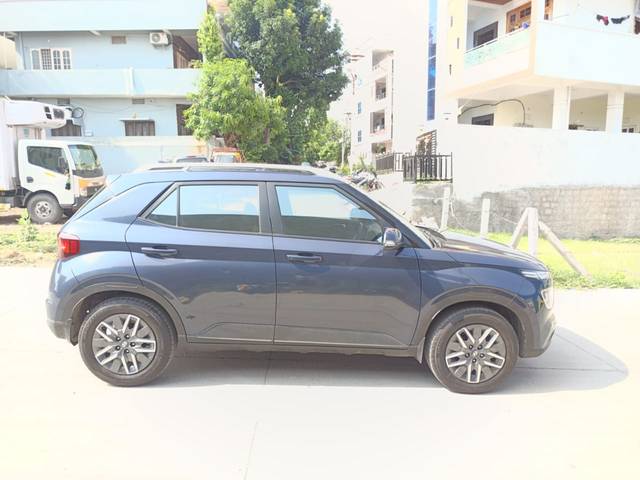 https://images10.gaadi.com/usedcar_image/4522694/original/7c9ddac161613e0b1ac0a75678f1ef7d.jpg?imwidth=6401