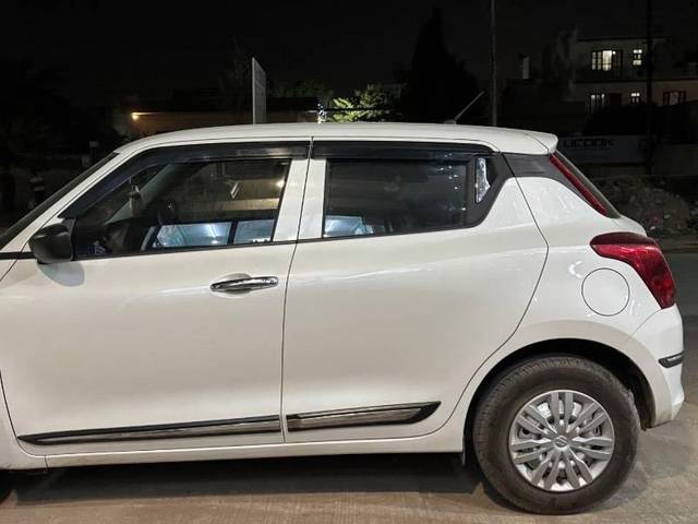 https://images10.gaadi.com/usedcar_image/4522716/original/processed_cc3bcae1-d807-4e70-bf94-bd73fce04933.jpeg?imwidth=6400