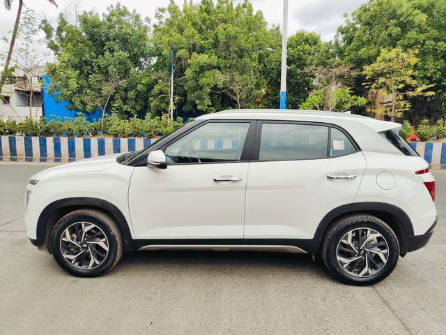 https://images10.gaadi.com/usedcar_image/4522760/original/b33c118ce7882c4780737020ca659579.jpg?imwidth=6402