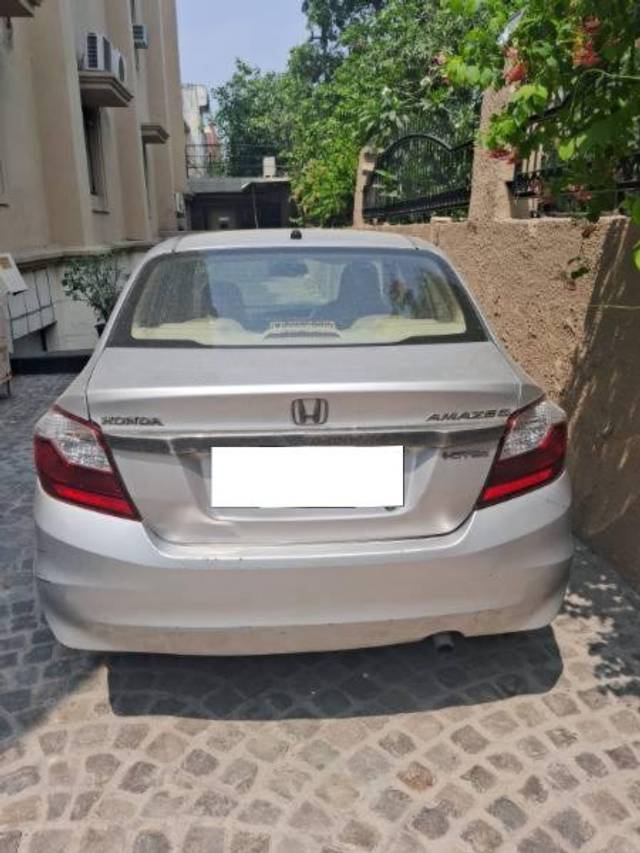 https://images10.gaadi.com/usedcar_image/4522775/original/processed_93d900b6-381a-4866-942d-5a9685c89d82.jpeg?imwidth=6400