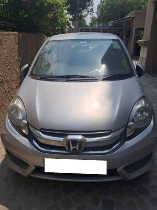 https://images10.gaadi.com/usedcar_image/4522775/original/processed_bd1e0965-7ff1-419d-8914-b6cdd698d51b.jpeg?imwidth=6401