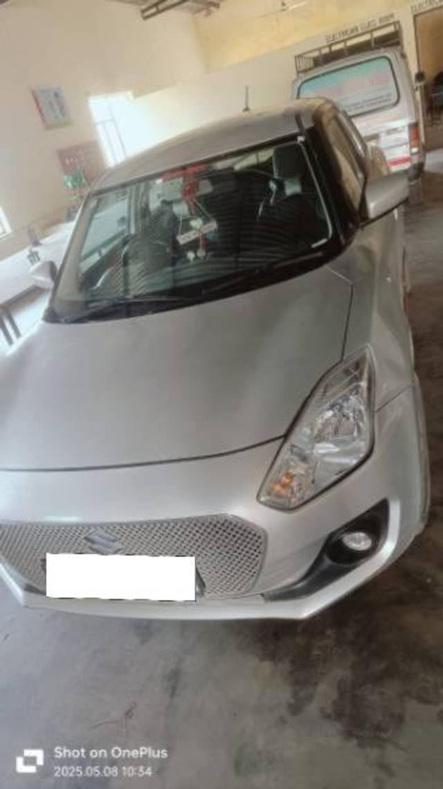 https://images10.gaadi.com/usedcar_image/4522786/original/processed_45c52c2f-bbbe-4372-8268-6f27ab5eaeed.jpg?imwidth=6400