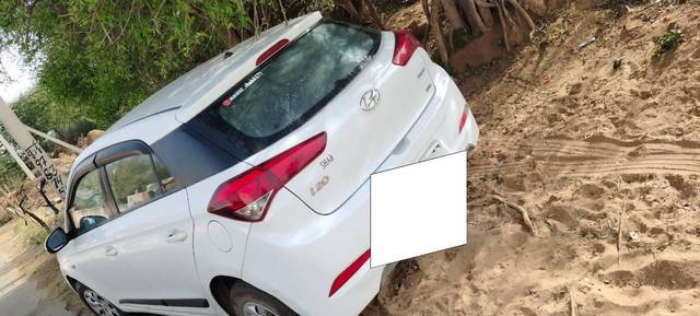 https://images10.gaadi.com/usedcar_image/4522805/original/processed_4c0ad73c-0ee4-46c3-b2c2-27b2ff153acf.jpg?imwidth=6402
