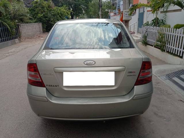 https://images10.gaadi.com/usedcar_image/4522810/original/processed_07164a4edf3a83edd8718e15933d03d7.jpg?imwidth=6401
