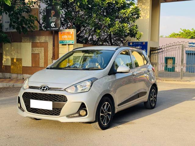 https://images10.gaadi.com/usedcar_image/4522811/original/processed_83681bbe148b74b28396c430882d0136.jpg?imwidth=6402