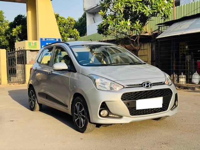 https://images10.gaadi.com/usedcar_image/4522811/original/processed_90ea28e5cbc905f83d448b103c6d38df.jpg?imwidth=6400