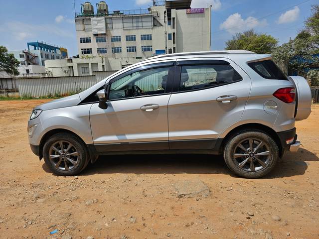 https://images10.gaadi.com/usedcar_image/4522827/original/processed_5e14ec285b38602f0a43f325e61b3c56.jpg?imwidth=6402