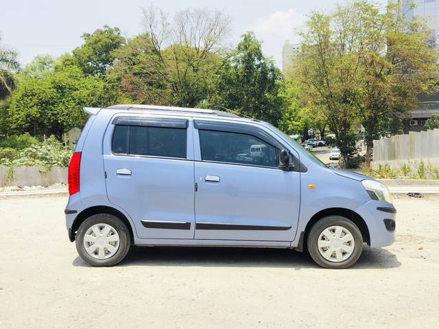 https://images10.gaadi.com/usedcar_image/4522829/original/676b0ade5505e60e8daebc543211c9d4.jpg?imwidth=6401