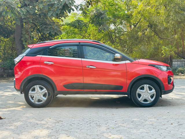 https://images10.gaadi.com/usedcar_image/4522830/original/a7b813bf1658f98e53df4313a2f35375.jpg?imwidth=6401