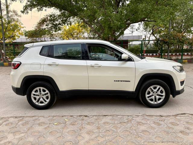 https://images10.gaadi.com/usedcar_image/4522832/original/processed_ec00fd885b00d236eb56088223bf9dc5.jpg?imwidth=6401
