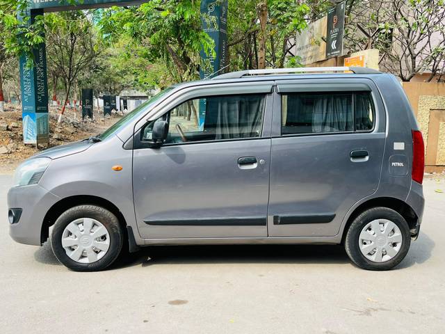 https://images10.gaadi.com/usedcar_image/4522835/original/processed_99acabf52e45e908bcad051997bbee2b.jpg?imwidth=6402