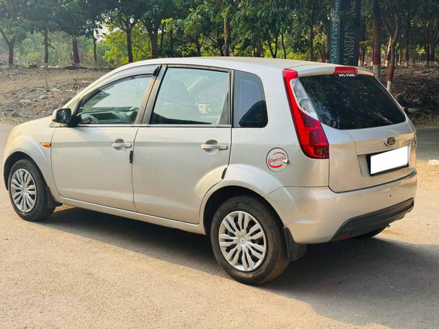https://images10.gaadi.com/usedcar_image/4522843/original/processed_24239961afcd2764c13c7c6a101ca7ed.jpg?imwidth=6402
