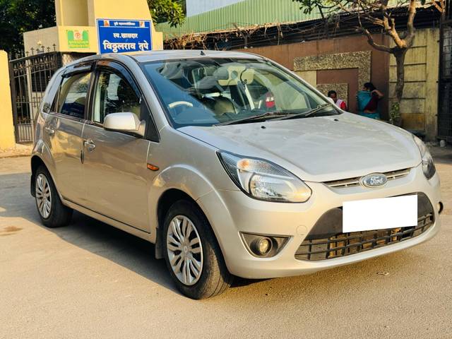 https://images10.gaadi.com/usedcar_image/4522843/original/processed_911727fead44ec9a06e196f2de03666f.jpg?imwidth=6400