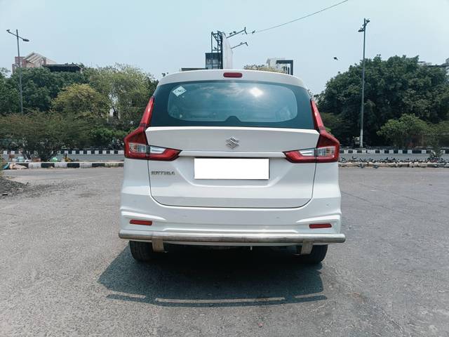 https://images10.gaadi.com/usedcar_image/4522844/original/processed_c52725f11d7f60ff4852d32964152d54.jpg?imwidth=6401