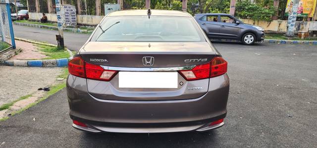 https://images10.gaadi.com/usedcar_image/4522849/original/processed_26e8525da991c426e3d908faa04d51f9.jpg?imwidth=6401